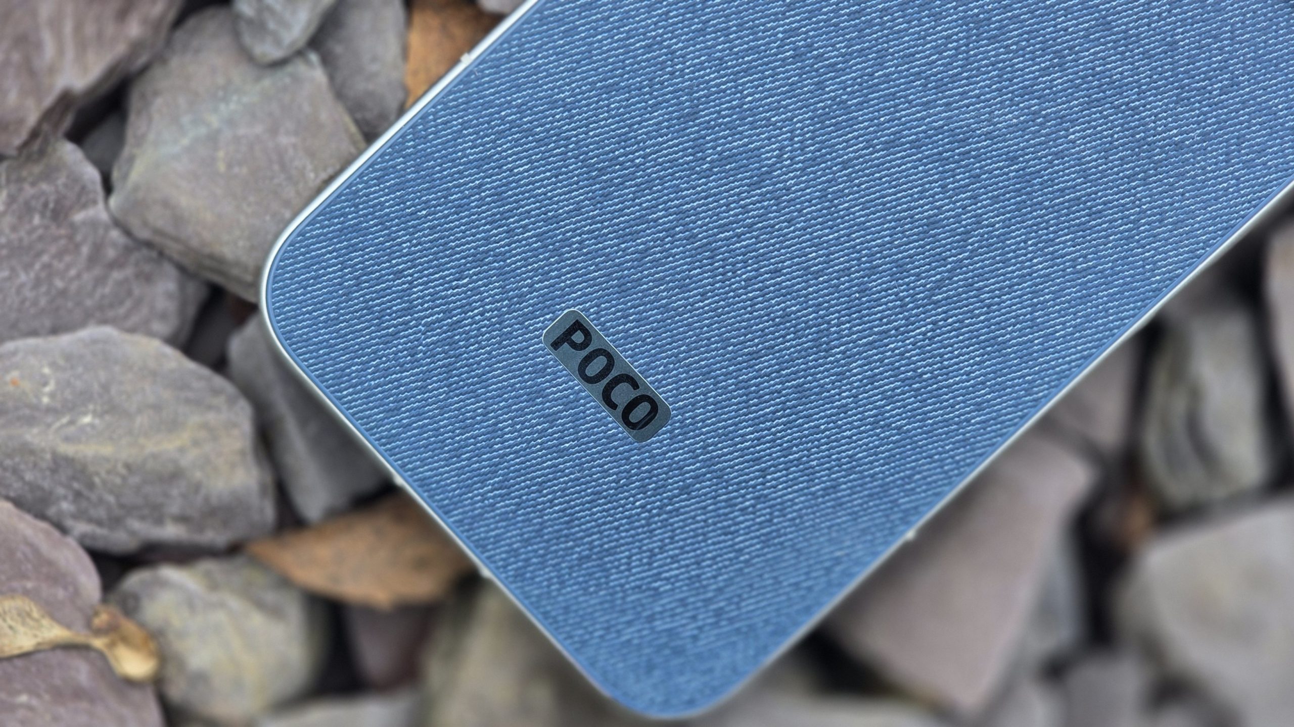 Xiaomi Poco F8 Ultra Denim back