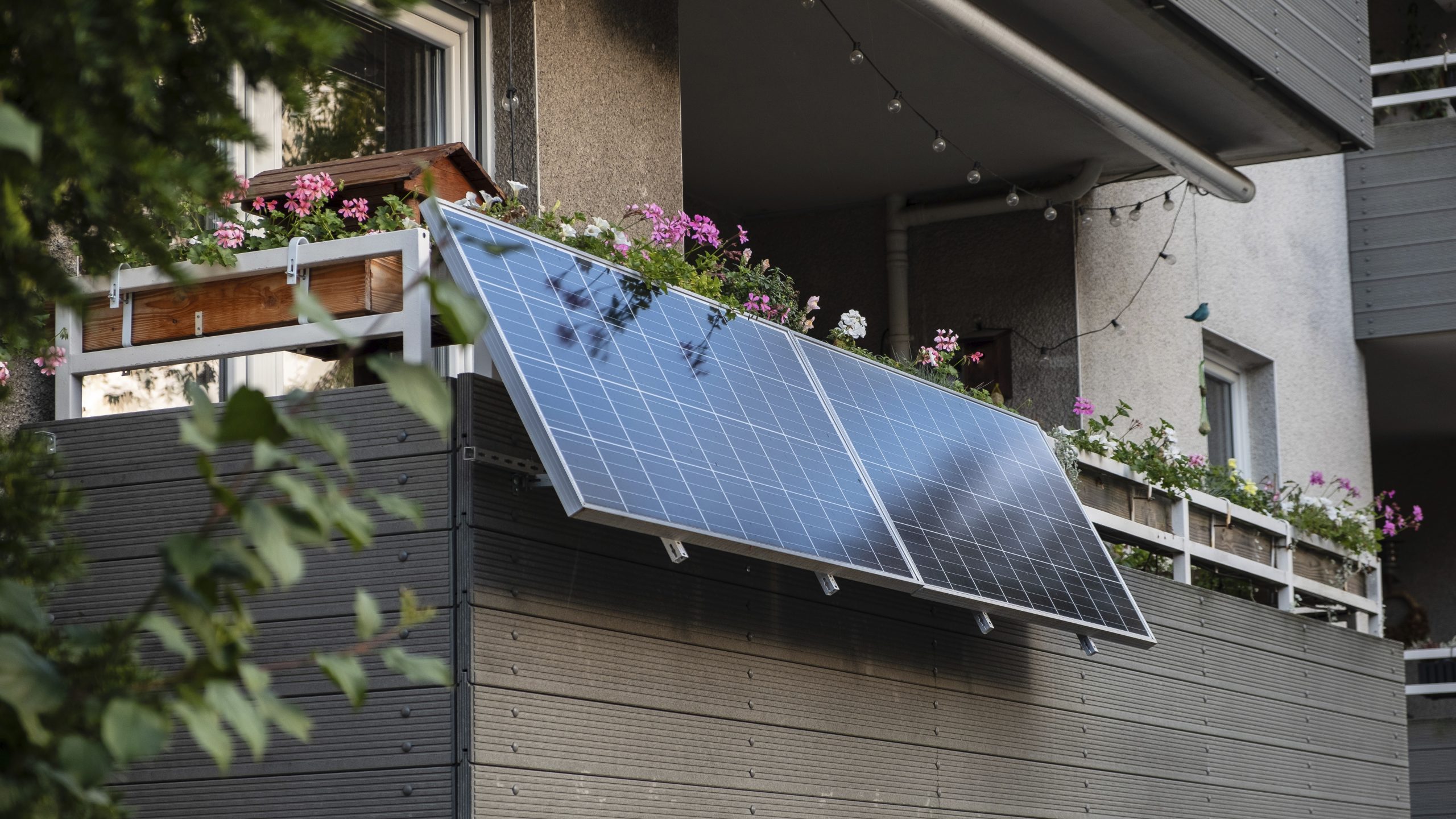 A plug-in solar balcony panel in Germany