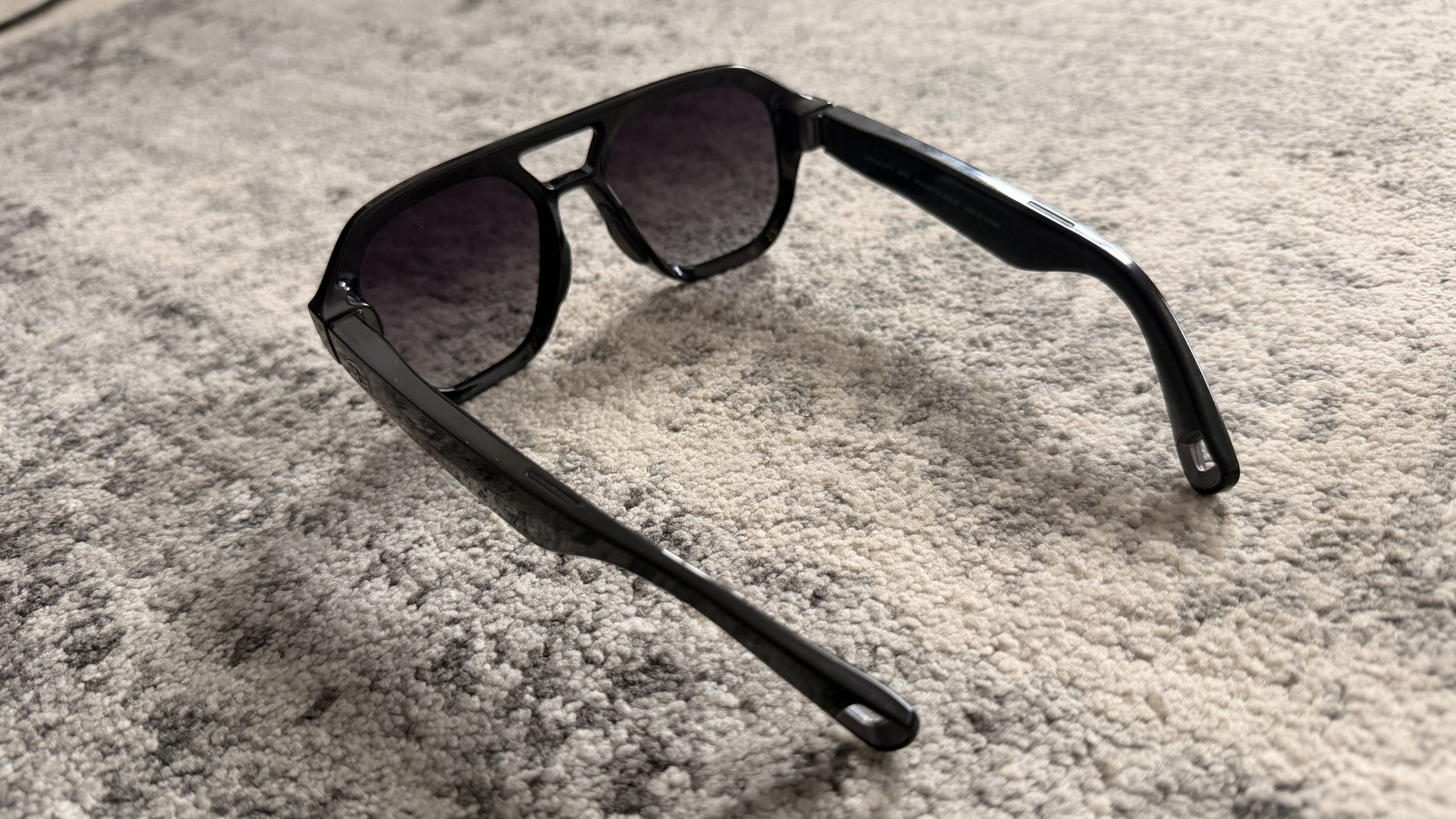 L'Atitude smart glasses